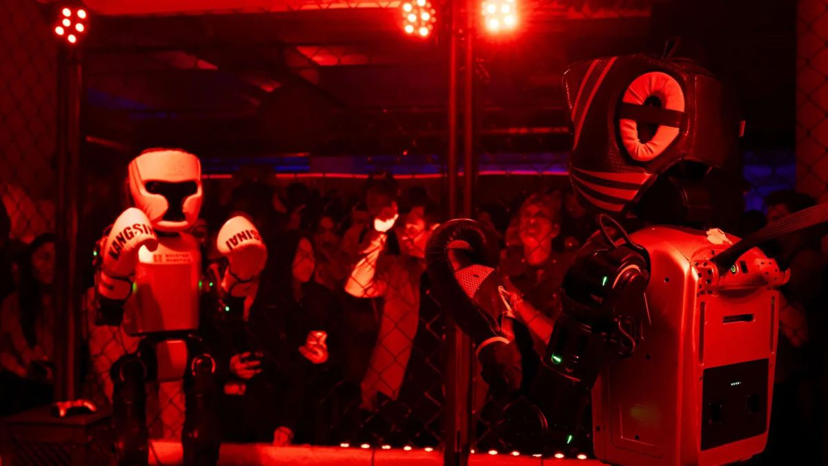 Cuatro robots humanoides han protagonizado una pelea surrealista en un club de lucha clandestino: “Será totalmente común»
