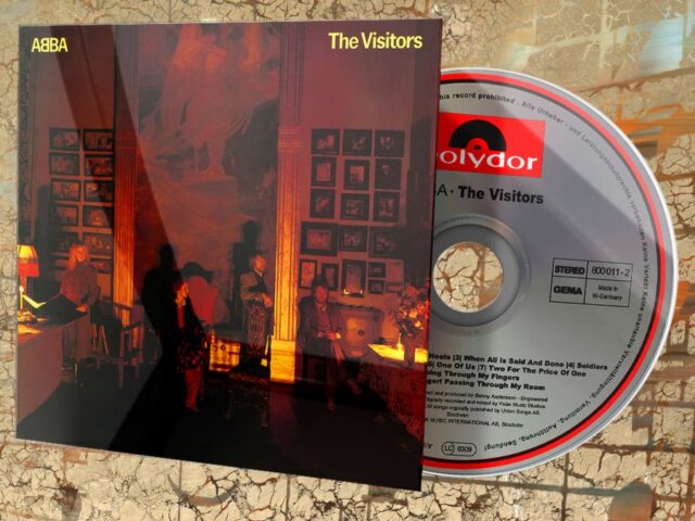 Hoy hace 43 años que se imprimió el primer CD de música, un formato que se resiste a morir