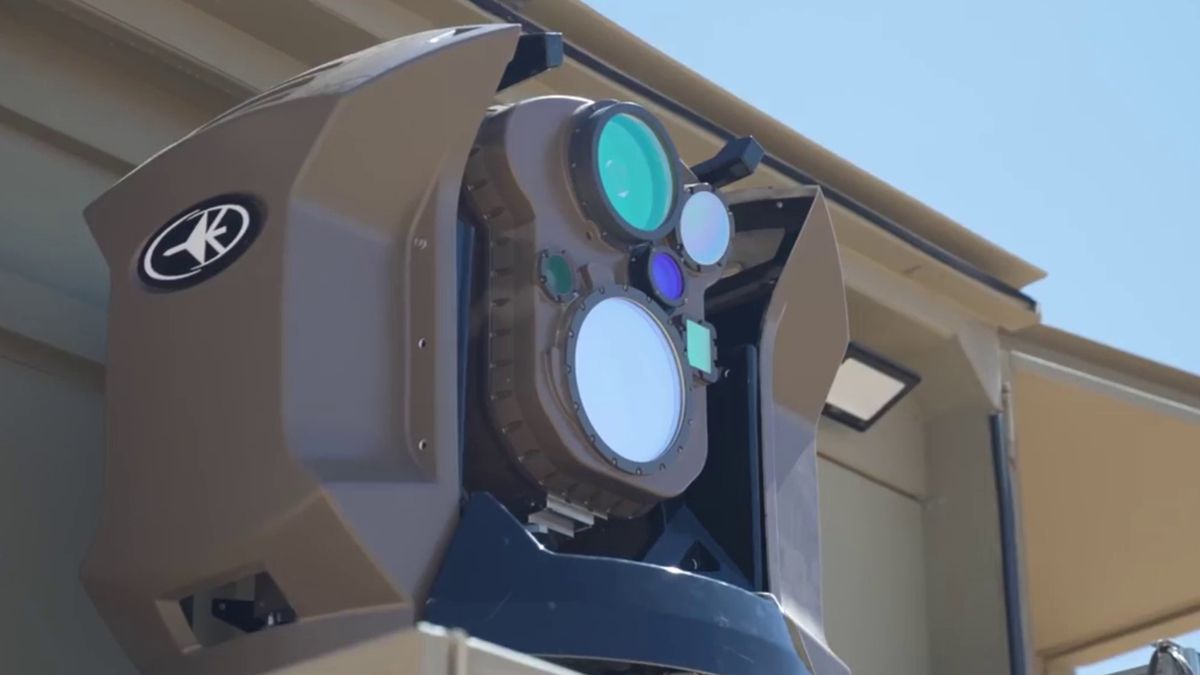 El primer láser de 100 kW ya funciona en combate con intercepciones «casi gratis» de enjambres de drones