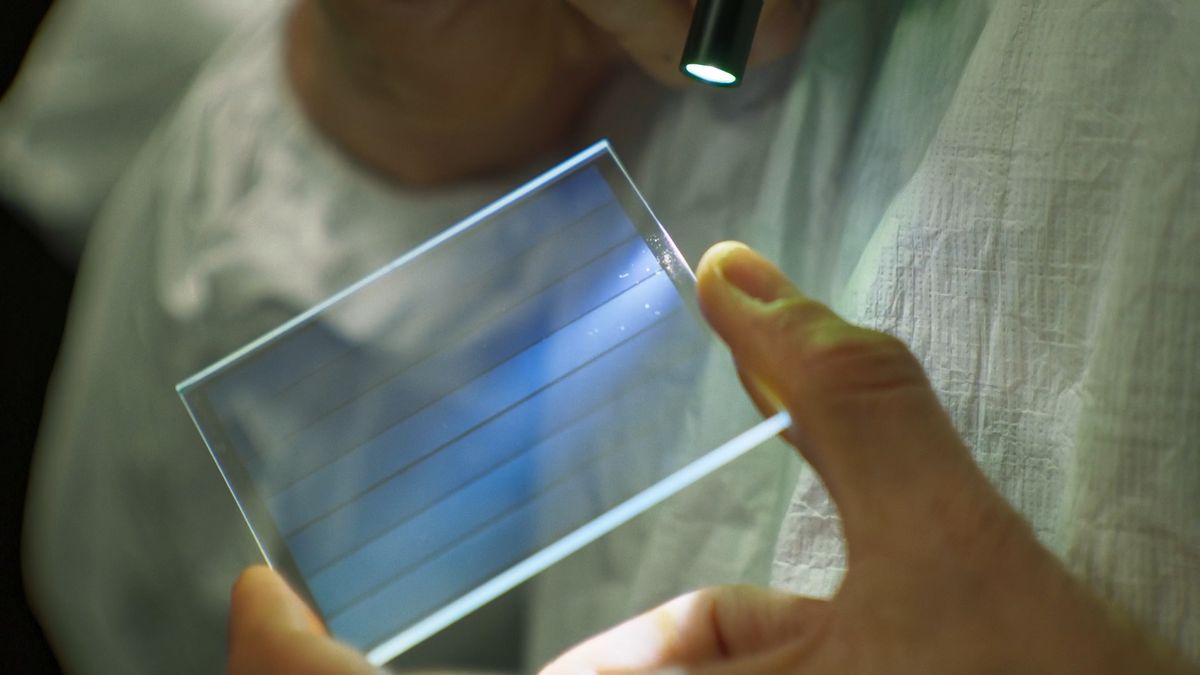 Adiós a los USB, tarjetas de memoria y discos duros, llega el cristal indestructible que puede guardar archivos de forma ilimitada