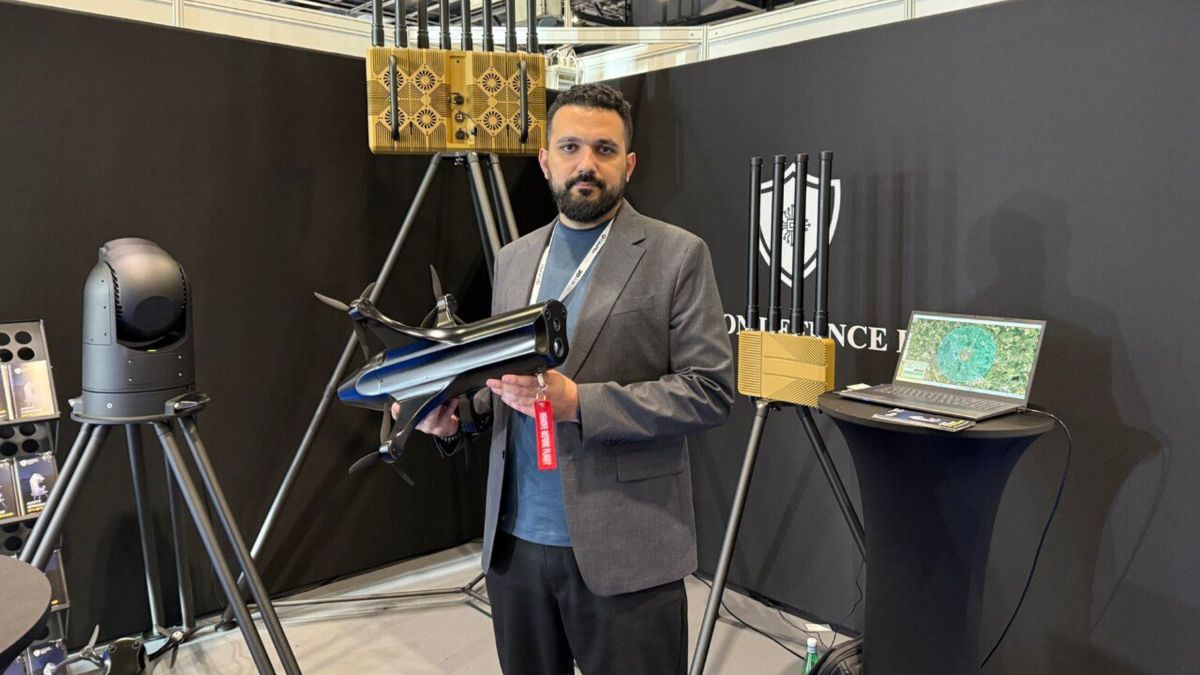 Baby Raptor, el Ferrari de los sistemas antidrones: «Despega, detecta, rastrea y neutraliza objetivos sin necesidad de piloto»