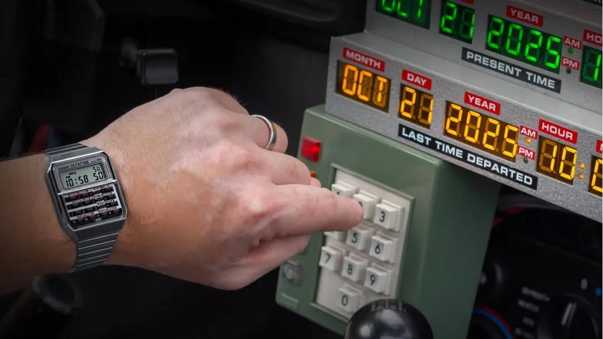 Casio viaja 40 años al pasado y recupera el mítico reloj calculadora de Marty McFly en Regreso al Futuro