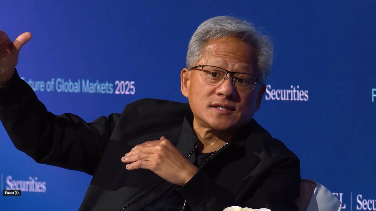 Jensen Huang, CEO de Nvidia, estalla contra Donald Trump: «En China hemos pasado de 95% al 0% en cuota de mercado»