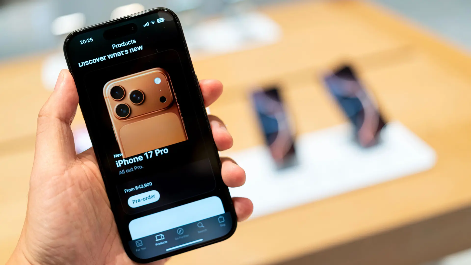 Usuarios del iPhone 17 Pro y Pro Max reportan «un silbido extraño» al cargar el móvil