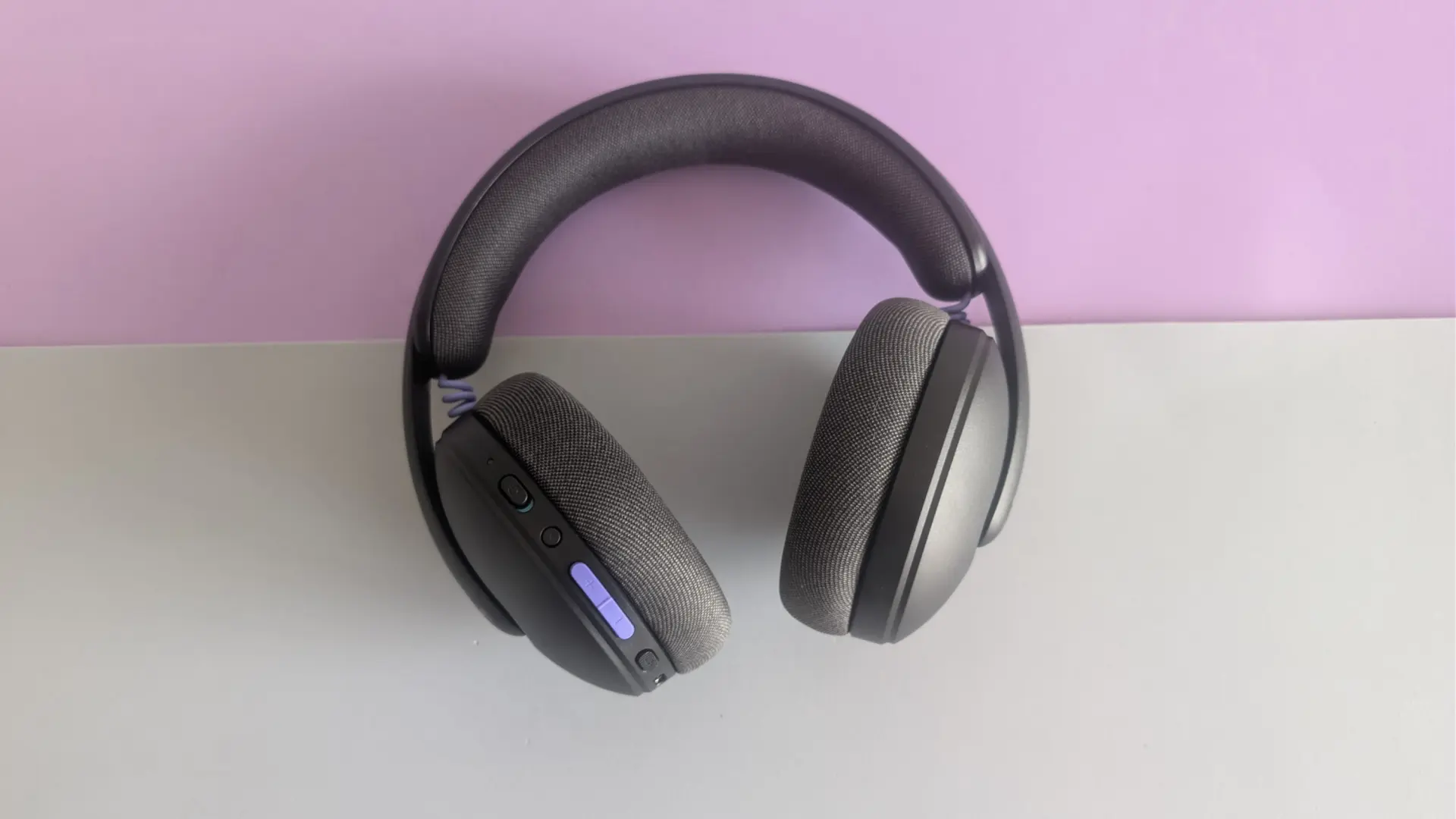 He probado los Logitech G325 y, aunque no son premium, son un chollo calidad-precio