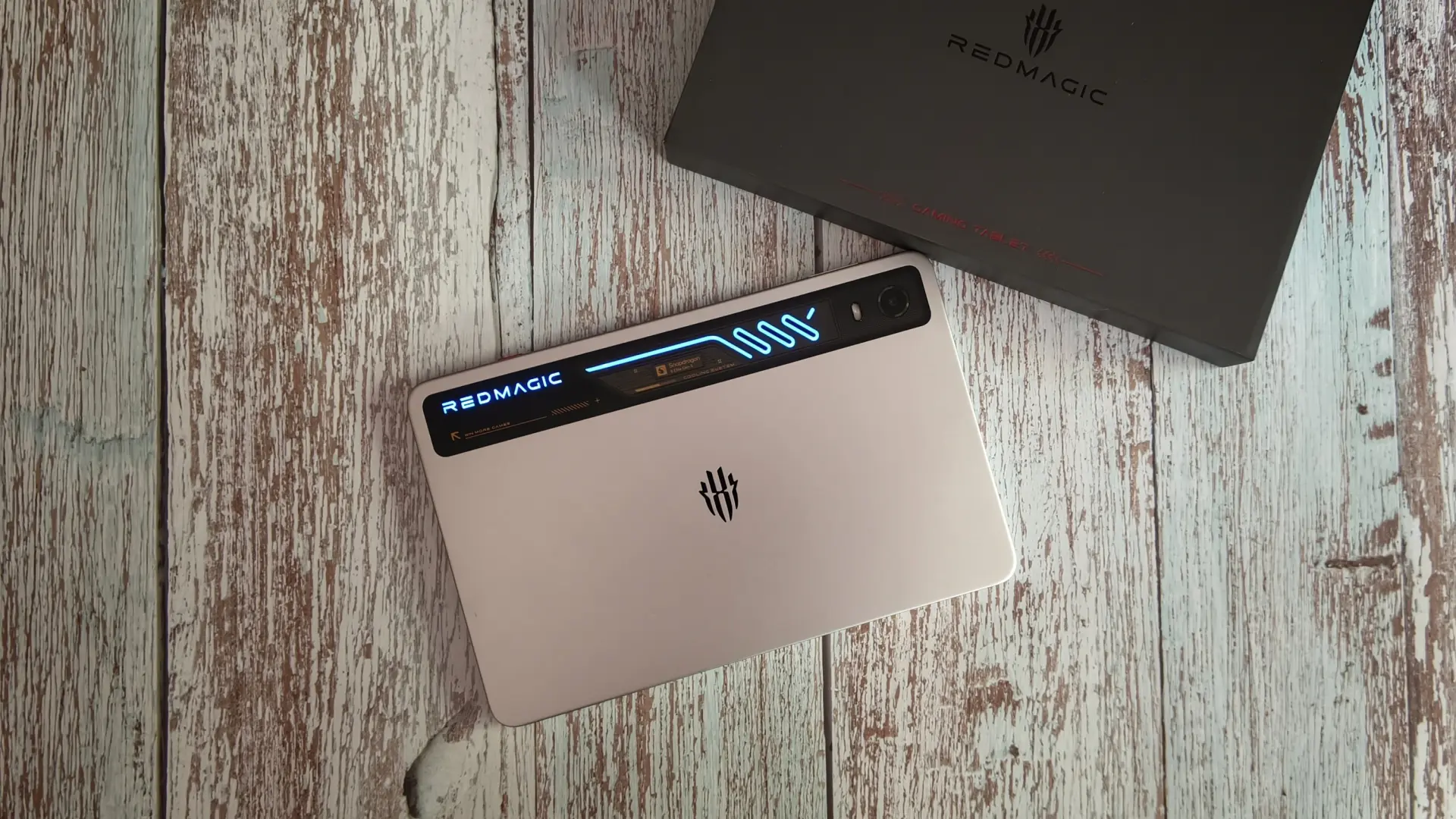 Ni consolas portátiles ni móviles, la auténtica bestia es la Redmagic Astra 2, la tablet más potente